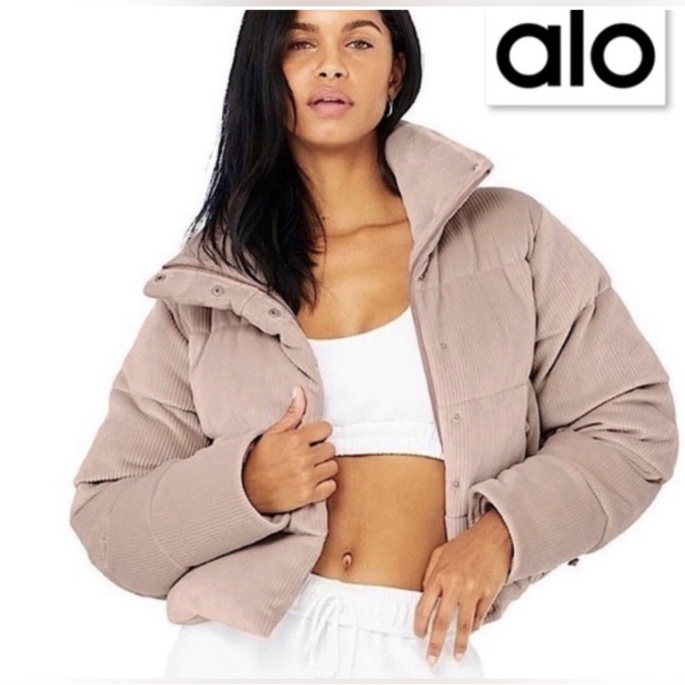ALO Yoga Women's mauve gold rush corduroy Puffer Jacket